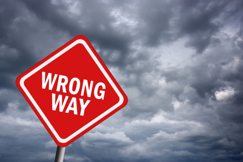 Wrong way road sign