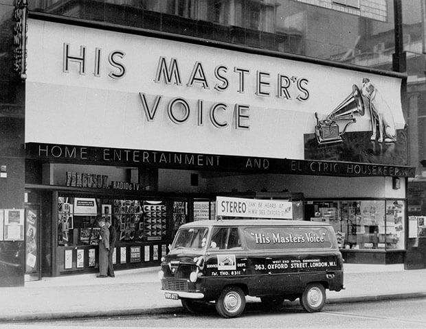 HMV disruptive change - Adapting too late to the change