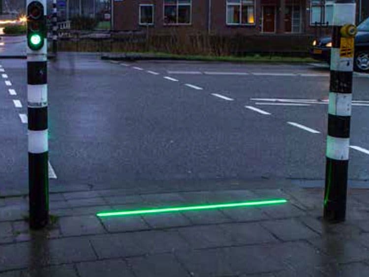 time has come to save smartphone users from themselves - green traffic light time has come to save smartphone users from themselves - green traffic light