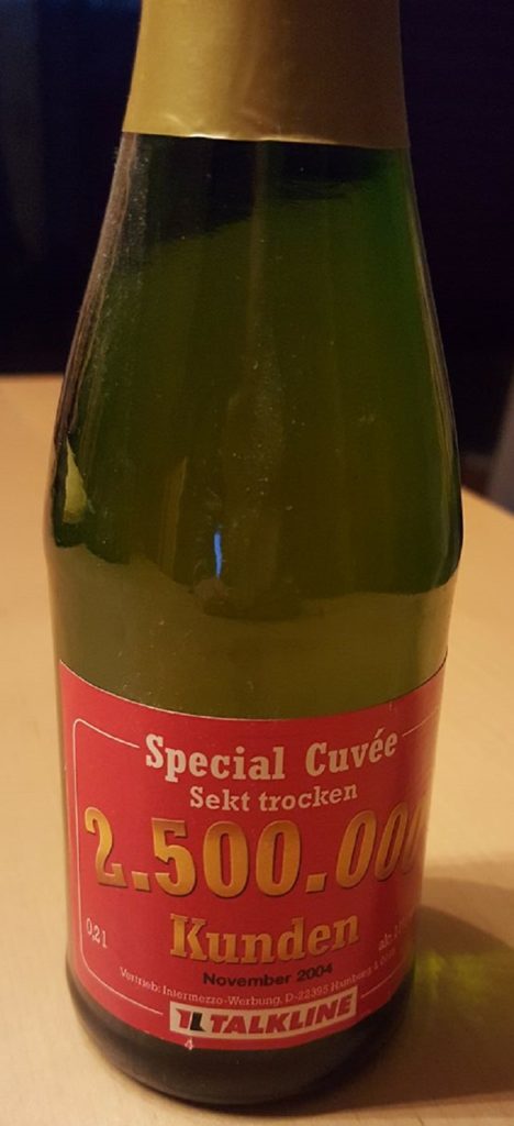 Talkline Sekt Cuvée 2.500.000 Kunden - Celebrating 2.500.000 customer Talkline Sekt Cuvée 2.500.000 Kunden - Celebrating 2.500.000 customer